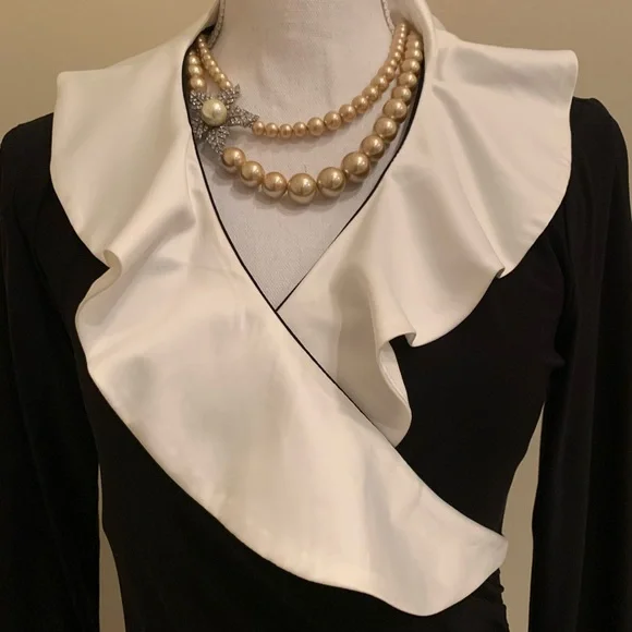 WHBM Black with White Ruffles Top XS NWT - Picture 2 of 7
